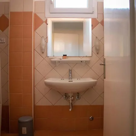 Pepas House نيوس مارماراس