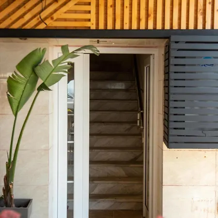 Pepas House *